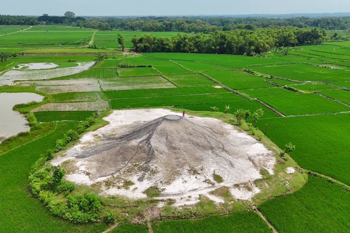 Bledug Kramesan Grobogan: Wisata Gunung Lumpur yang Unik