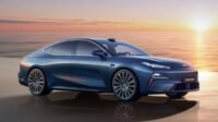 Geely Rilis Mobil Hybrid Canggih, Harga Mulai Rp 200 Jutaan