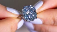 Berlian Biru 10 Karat Muncul di Lelang, Ini Perkiraan Harganya