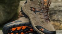 Menaklukkan Alam dengan Sepatu Hiking Terbaik: Panduan Lengkap dan Rekomendasi dari Kebunbibit.id