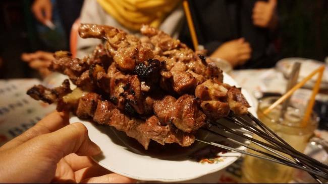 Masak Daging Kurban: Lebih Sehat Direbus atau Dibakar?