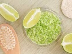 Cara Mengatasi Rambut Berketombe Dengan Menggunakan Bahan Alami yang Tersedia Mudah di Sekitar Rumah Anda